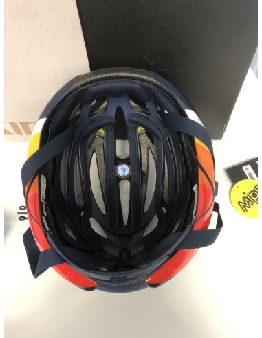 Nieuwe Giro fietshelm