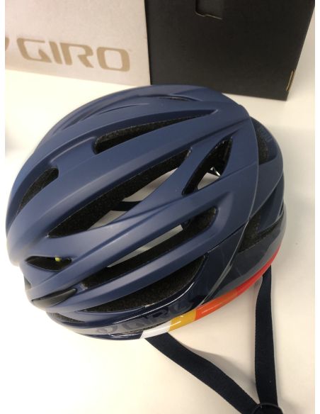 Nieuwe Giro fietshelm