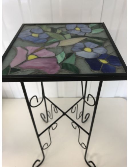 Kleine metalen tafel