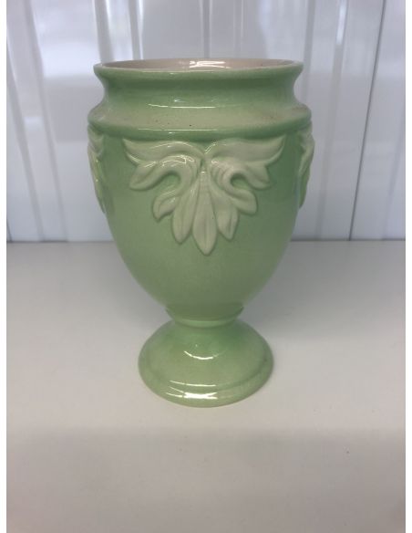 Groene keramische vaas