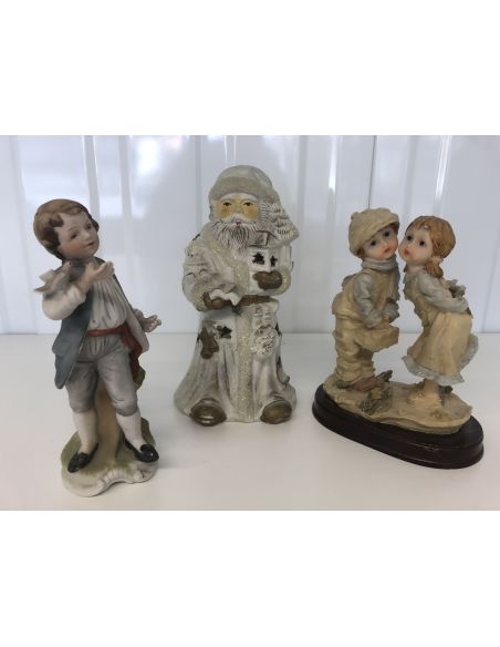 Lot de statuettes décoratives