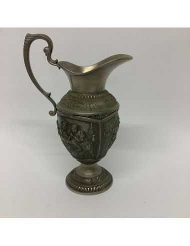 Cruche en étain