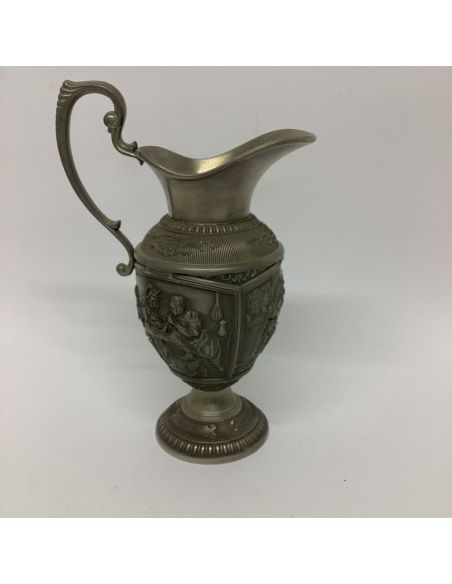 Cruche en étain