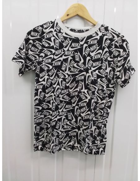 T-shirt Nike