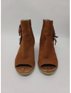 Cecil Boots 2