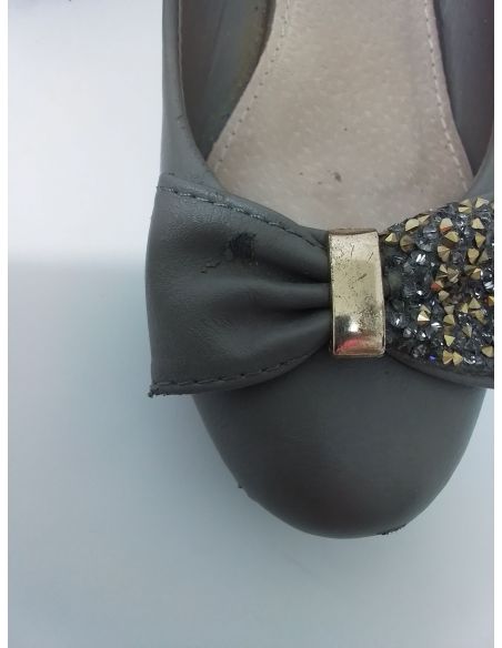 Paire de chaussures compensées
