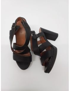 Sandalen met hoge hak