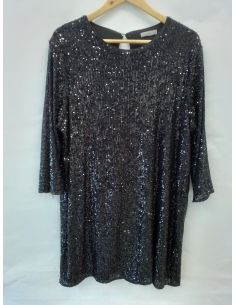 Robe noire à sequins